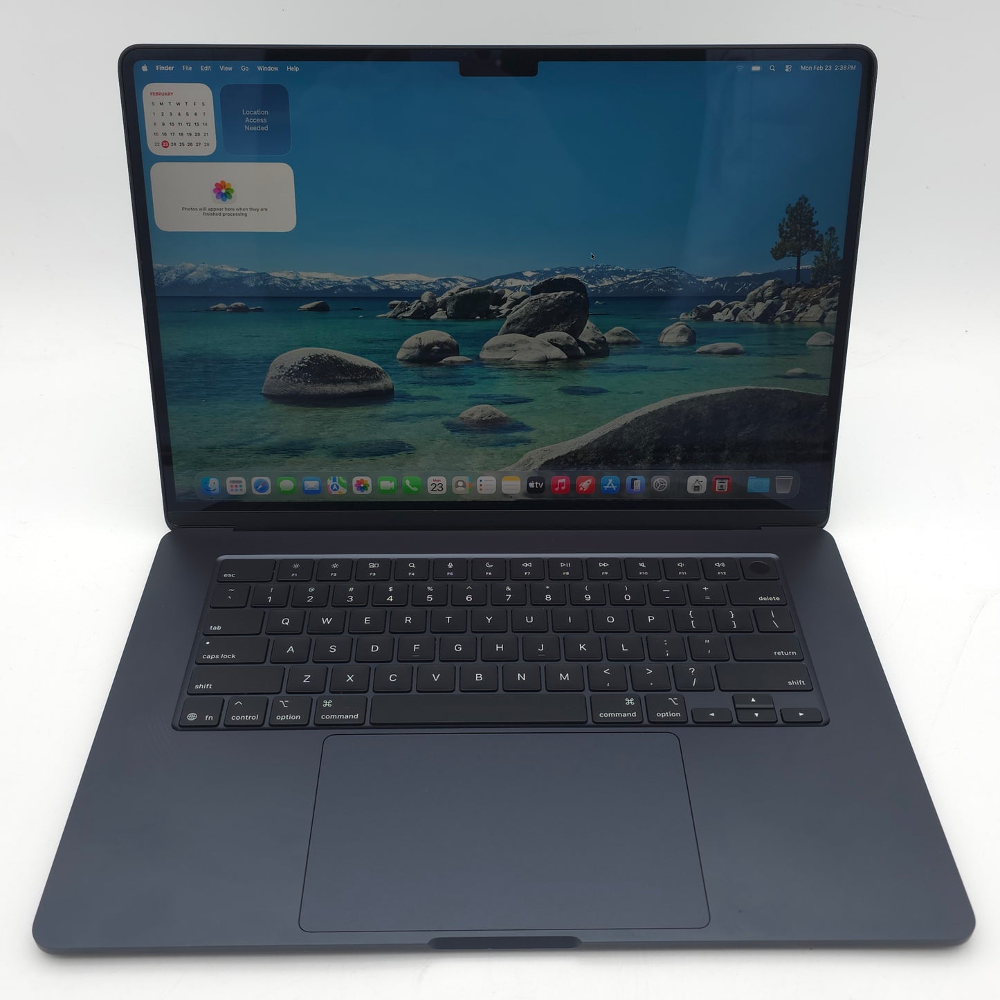 2025 Apple MacBook Air 15" M4 16GB RAM 512GB SSD MW1M3LL/A