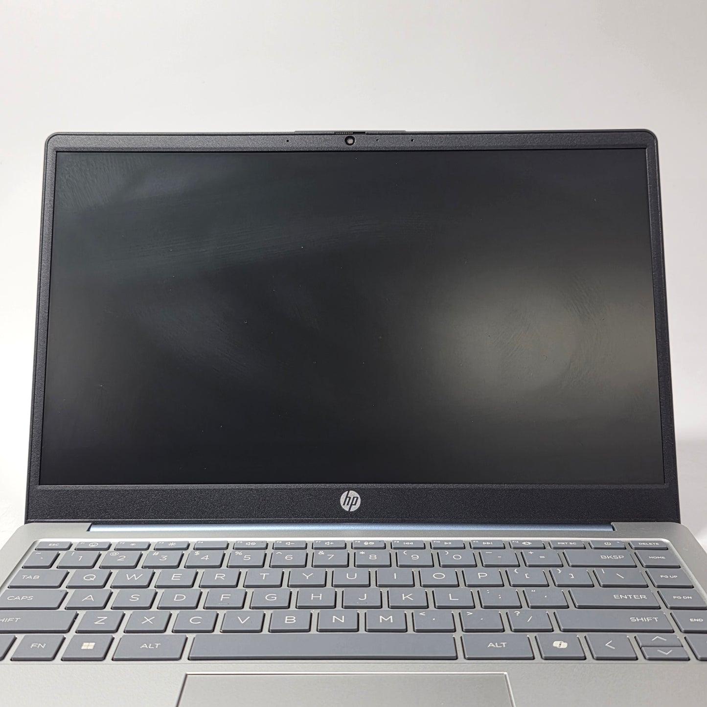 HP Laptop 14-EM0002WM 14" Athlon Silver 7120U 2.4GHz 4GB RAM 128GB SSD