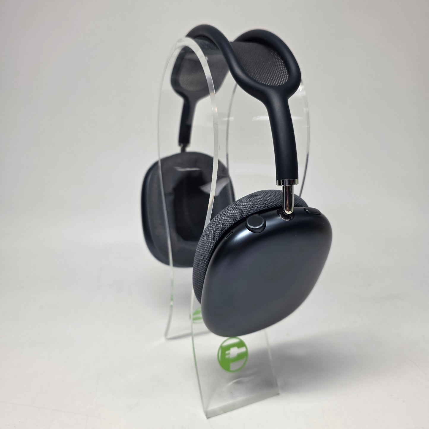 Apple AirPods Max Wireless Over-Ear Headphones Midnight MWW43AM/A