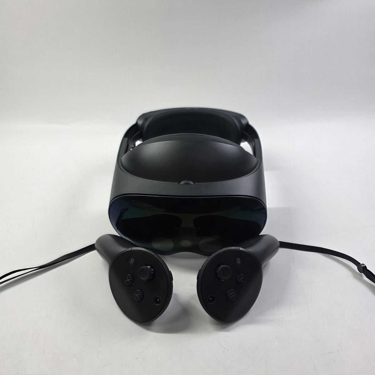 Meta Quest Pro 256GB Standalone All-in-One VR Headset DK94EC