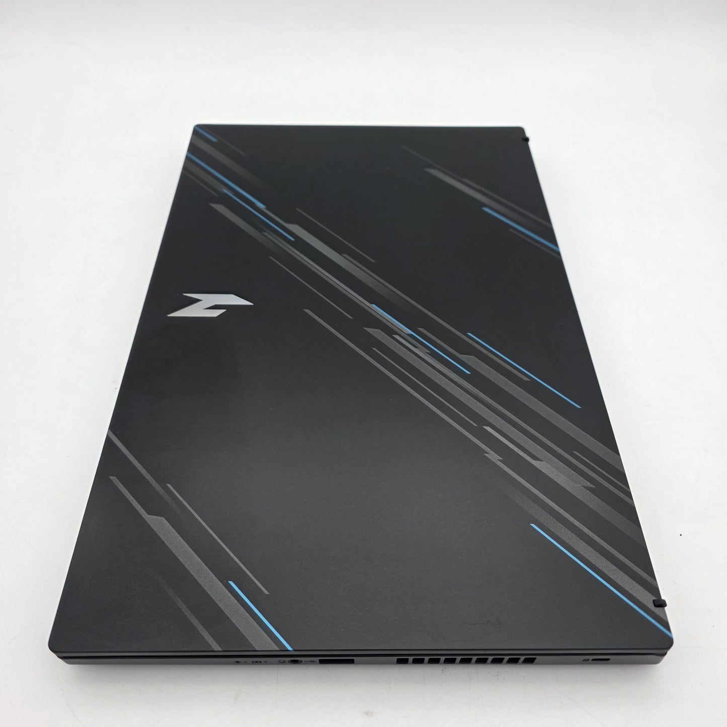 Acer Nitro V 15 15.6" i5-13420H 2.1GHz 32GB RAM 512GB SSD GeForce RTX 3050