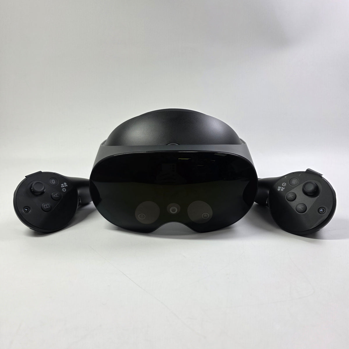 Meta Quest Pro 256GB Standalone All-in-One VR Headset DK94EC