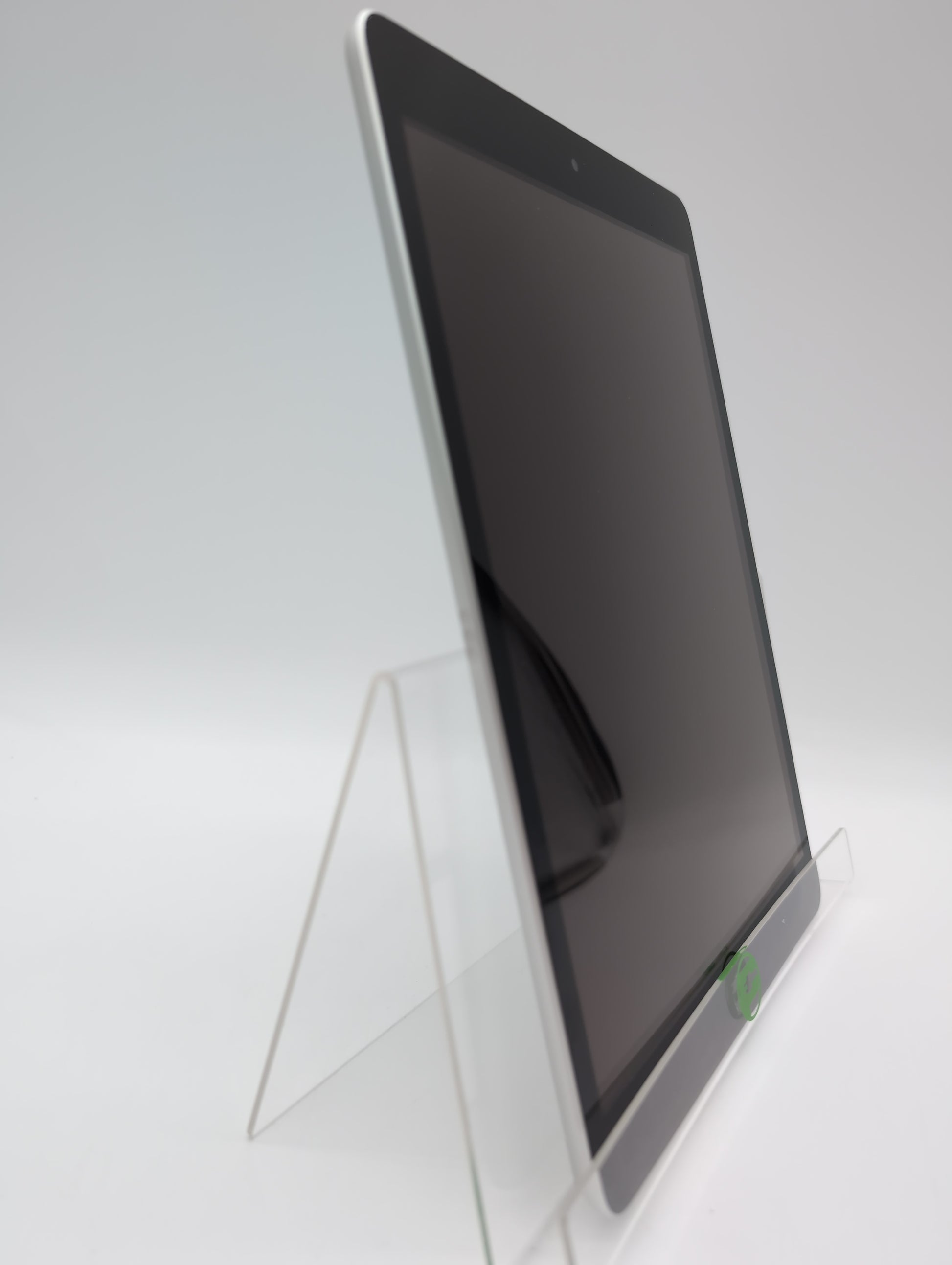 WiFi Only Apple iPad 9th Gen 256GB Space Gray A2602 PayMore Arcadia