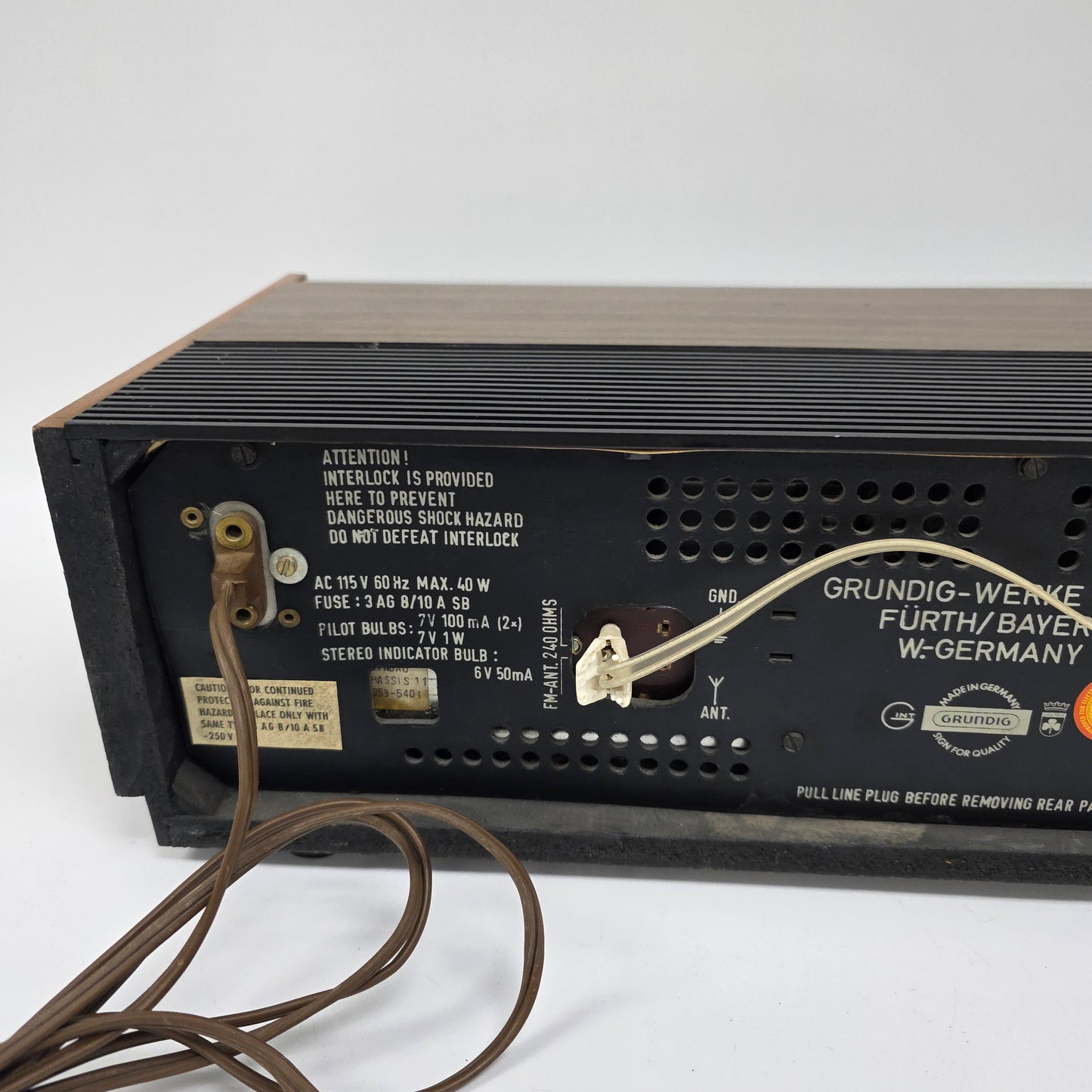 GRUNDIG RTV 380U Receiver