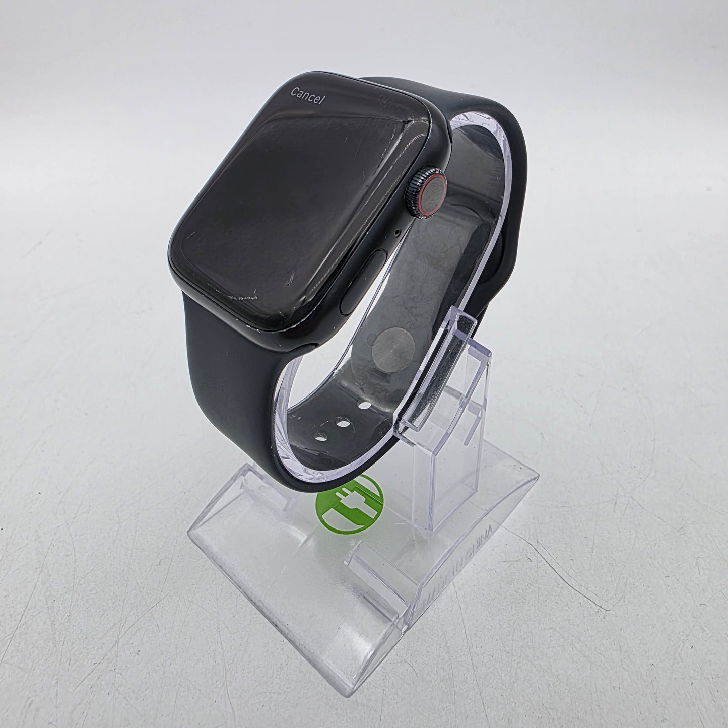 Unlocked Apple Watch SE 1st Gen 40MM Space Gray Aluminum Black Sport Band A2477