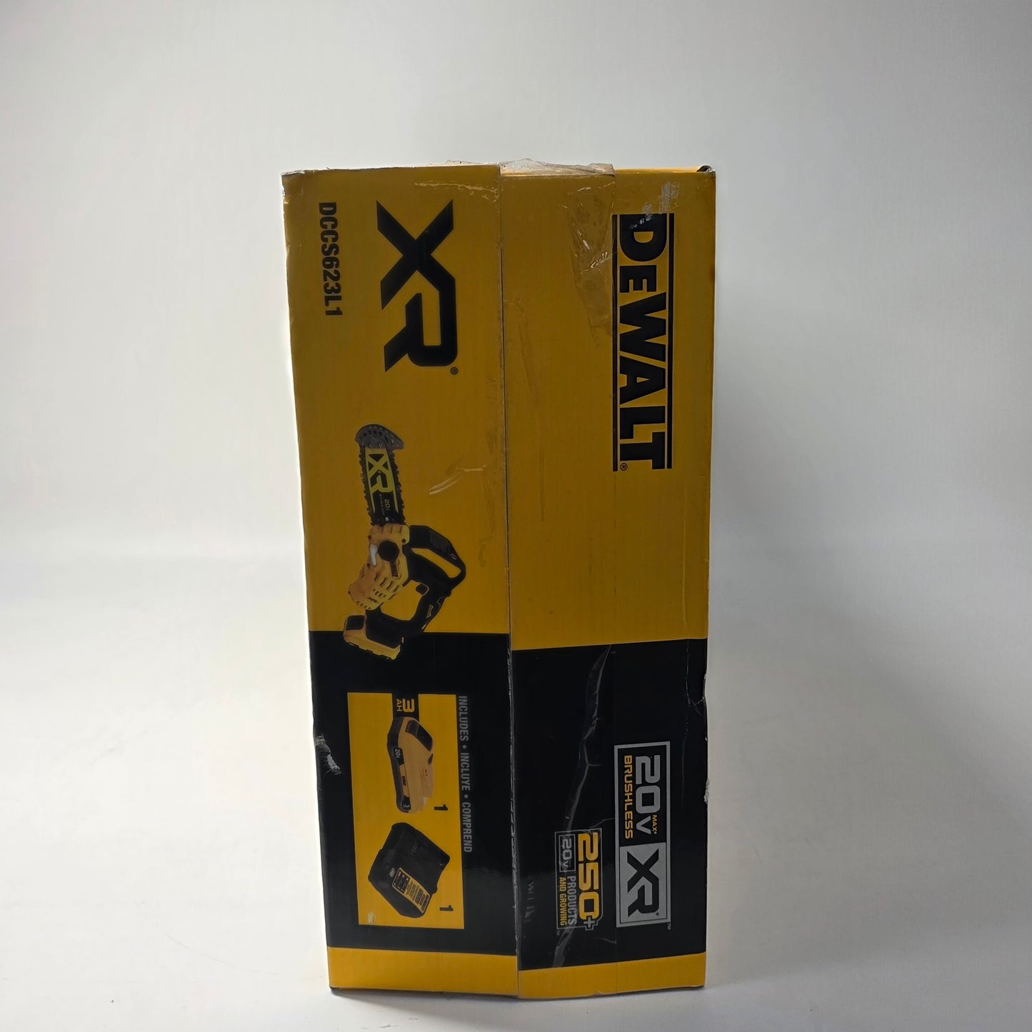 New DeWalt Pruning Chainsaw Kit 20V MAX 8 in. Brushless Cordless DCCS623L1