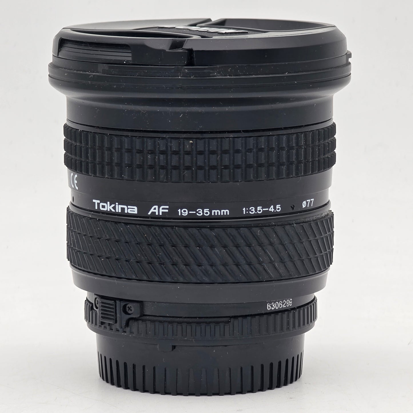 Tokina Wide Zoom Lens 19-35mm f/3.5-4.5 For Nikon AF-S Mount