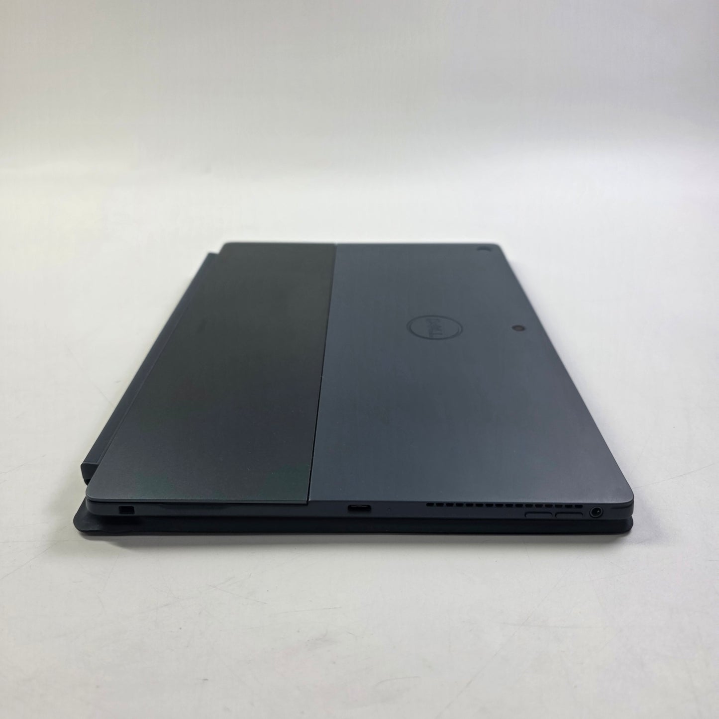 Dell Latitude 7350 Detachable 13.3" Core Ultra 7 164U 1.1GHz 16GB RAM 250GB SSD