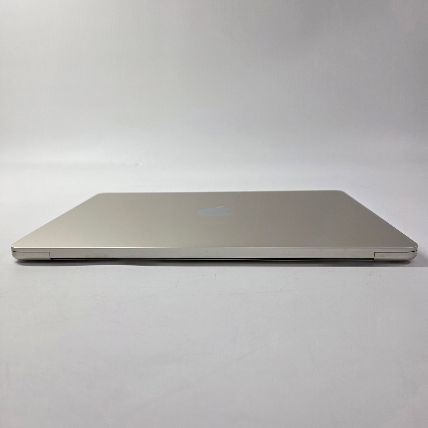 2022 Apple MacBook Air 13.6" M2 8C GPU 3.5GHz 8GB RAM 256GB SSD MLY13LL/A