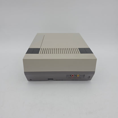 Nintendo Entertainment System NES Video Game Console NES-001 Gray