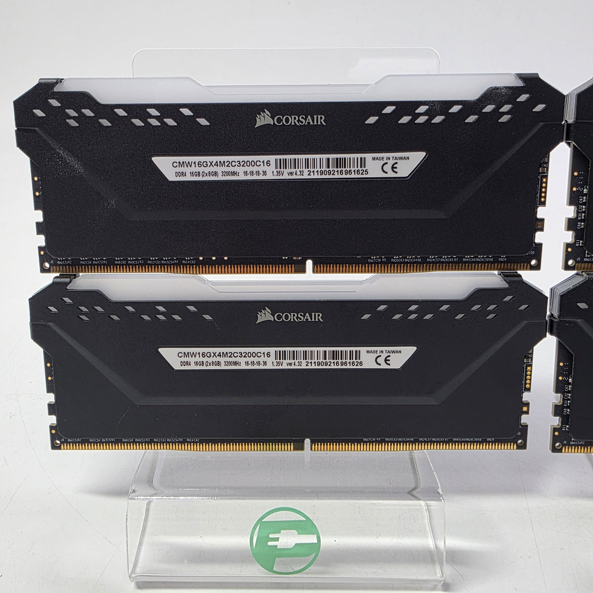 Corsair Vengeance RGB Pro 32GB (4x8GB) RAM DDR4 3200MHz CMW16GX4M2C3200C16