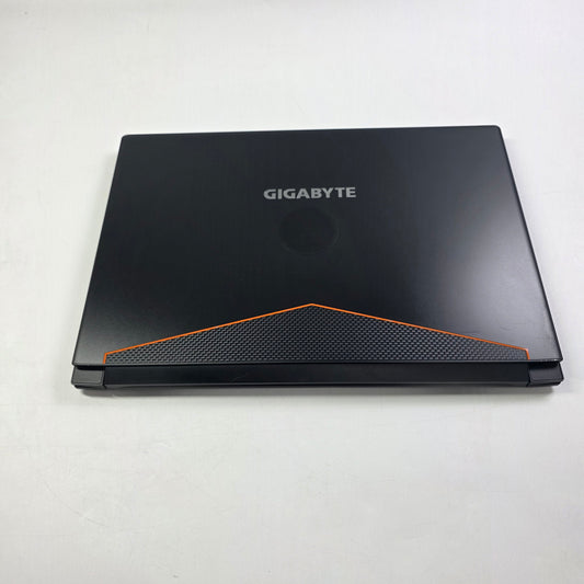 Gigabyte Aero 15 15.3 i7-7700HQ 2.8GHz 16GB RAM 512GB SSD GeForce GTX 1060
