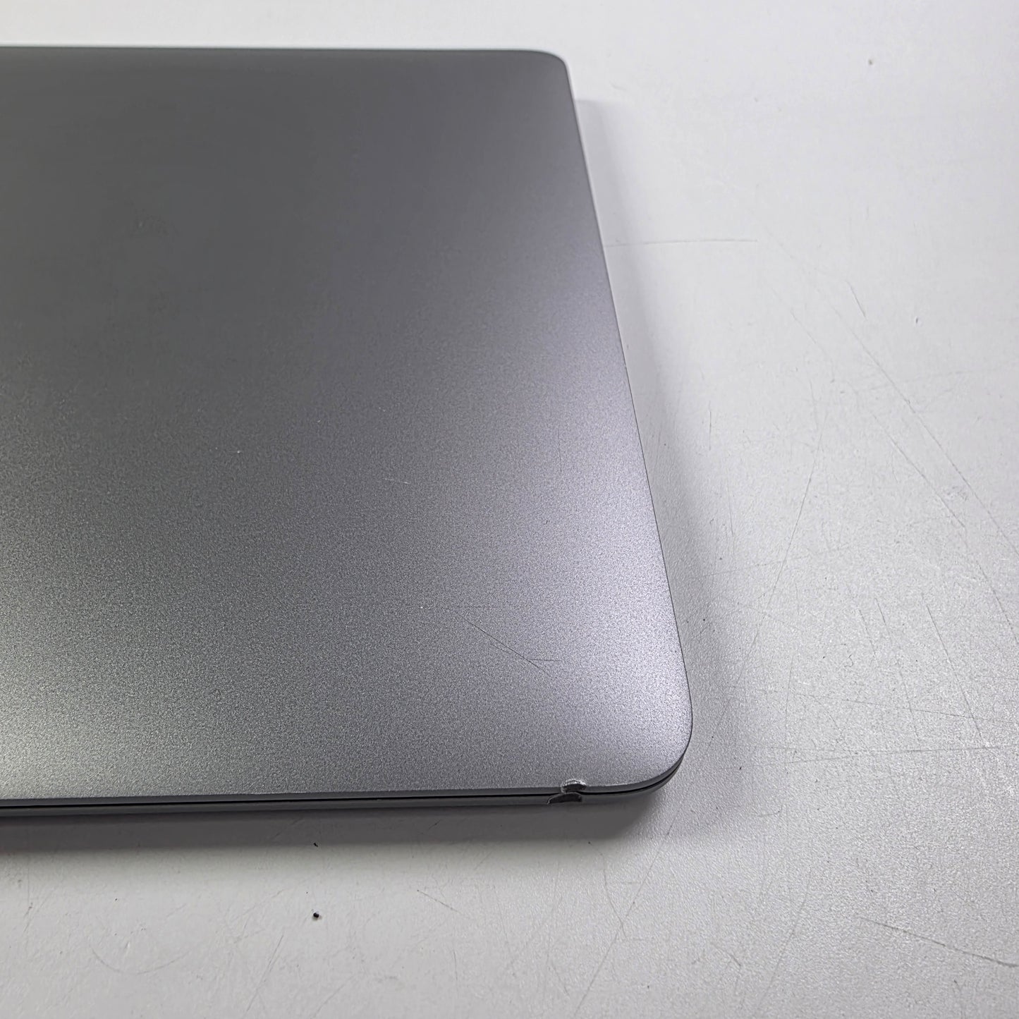 2020 Apple MacBook Air 13.3" M1 8C GPU 3.2GHz 8GB RAM 256GB SSD A2337