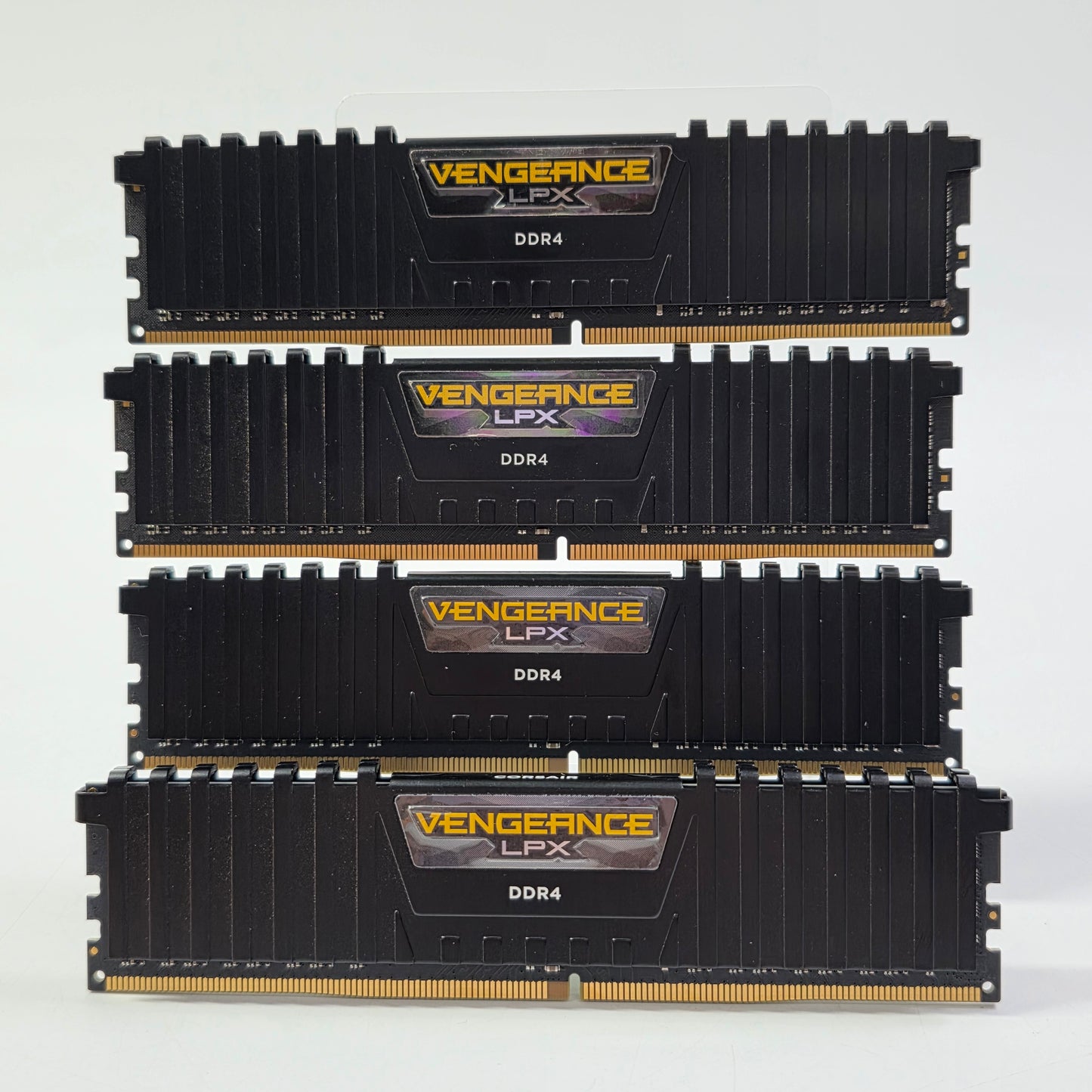 Lot of 4 Corsair Vengeance LPX 16GB (2x8GB)