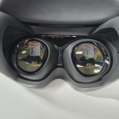 Meta Quest Pro 256GB Standalone All-in-One VR Headset DK94EC