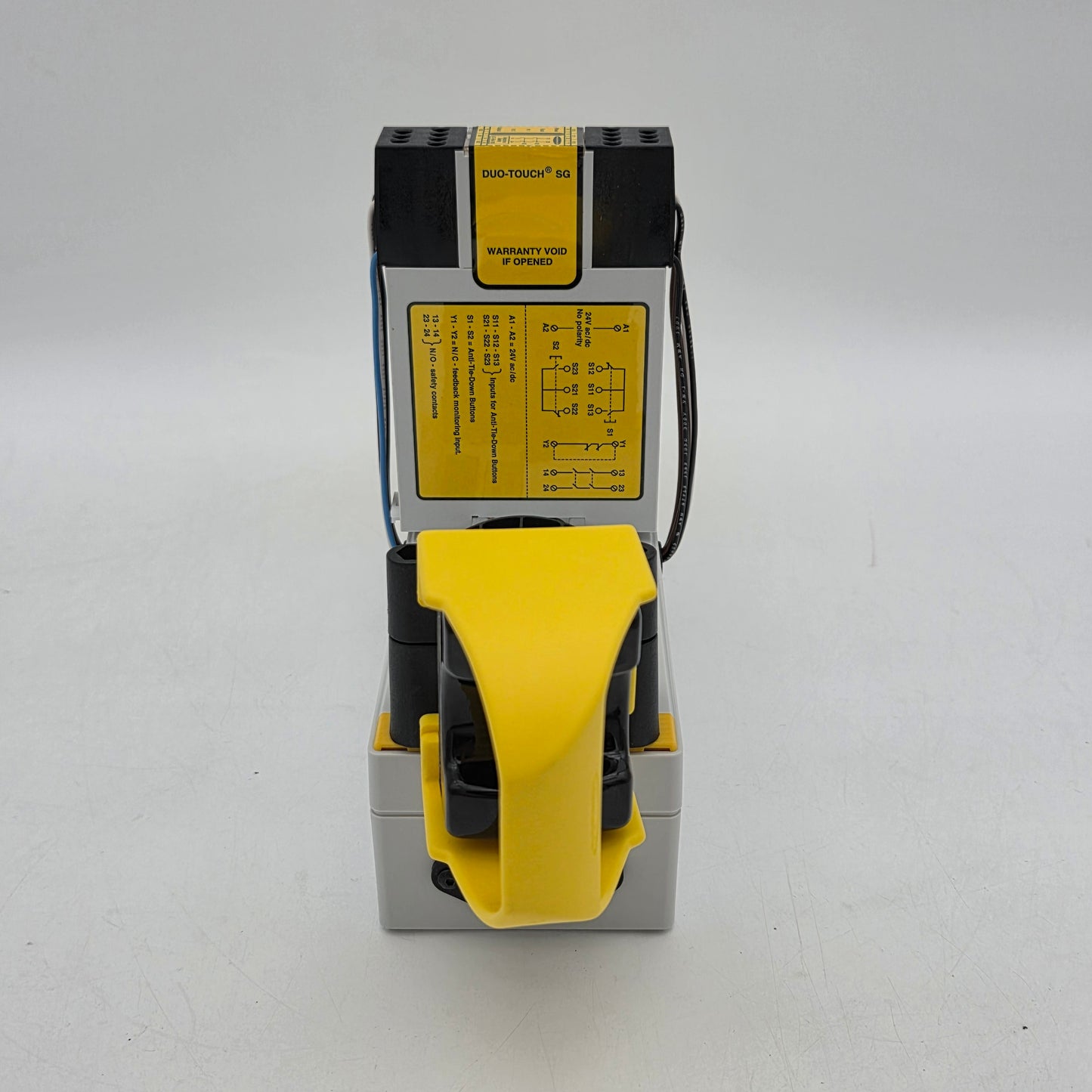 Banner Duo-Touch Two-Hand Control Kit Safety Relay AT-FM-10K