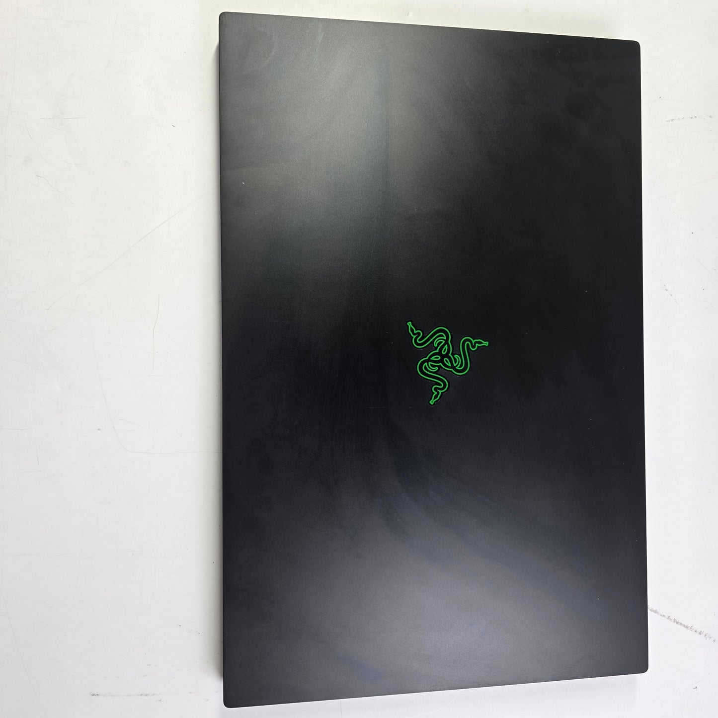 Razer Blade 17 RZ09-0423 17" i9-12900H 2.5GHz 16GB 1TB SSD GeForce RTX 3070 Ti