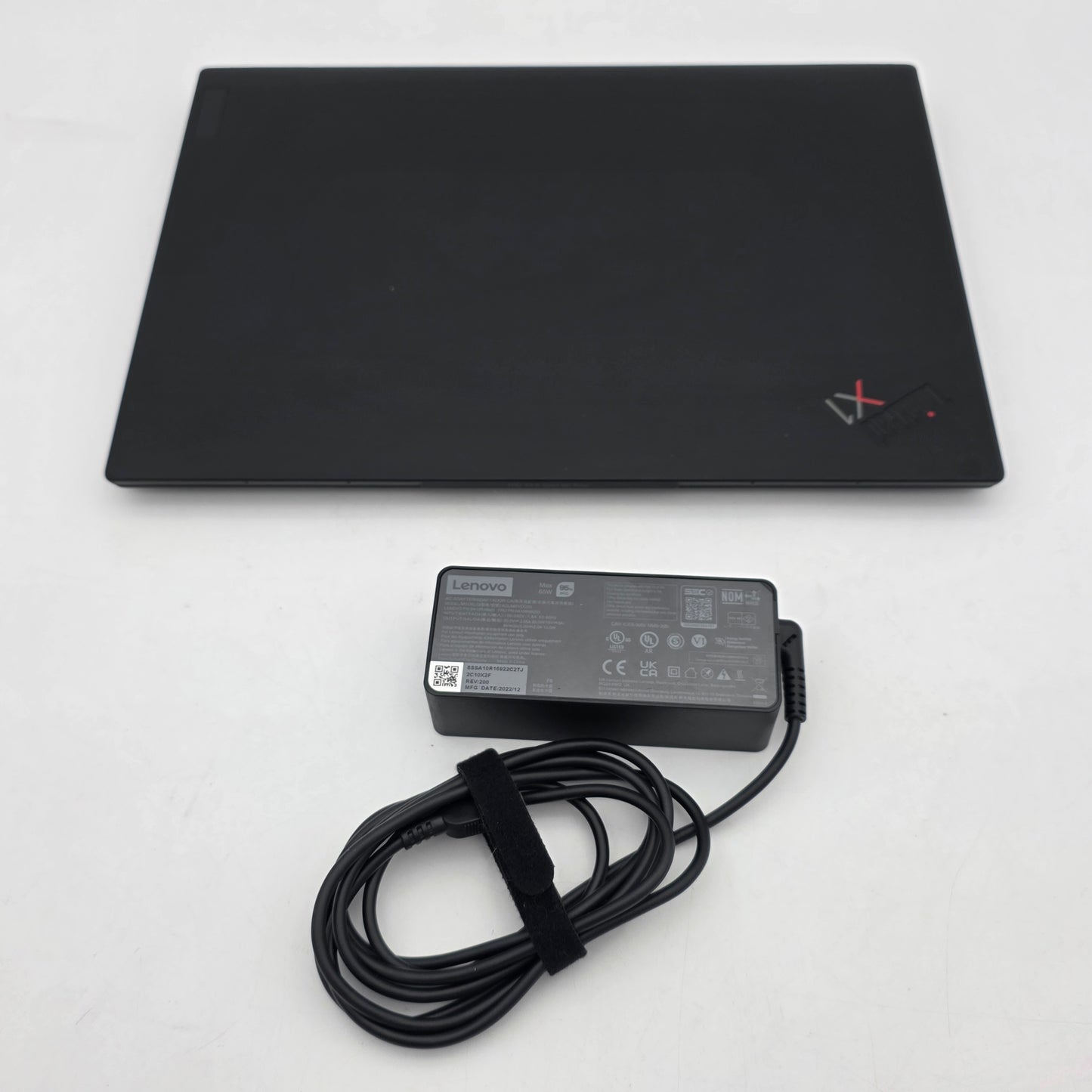 Lenovo ThinkPad X1 Carbon Gen 10 14" i5-1240P 1.7GHz 16GB RAM 512GB SSD