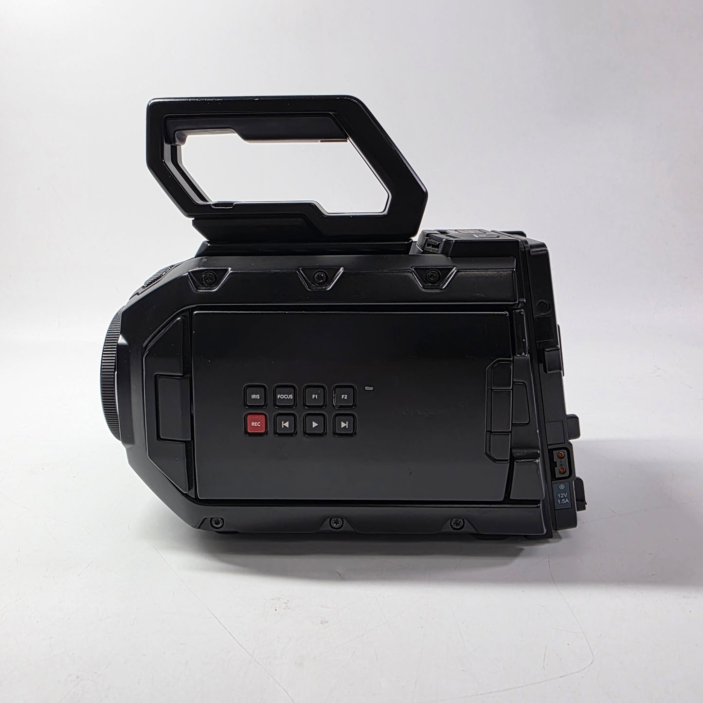 Blackmagic Design USRA MINI CINEURSAMUPRO12K 8.9 EF 4K Digital Camera *BODY ONLY*