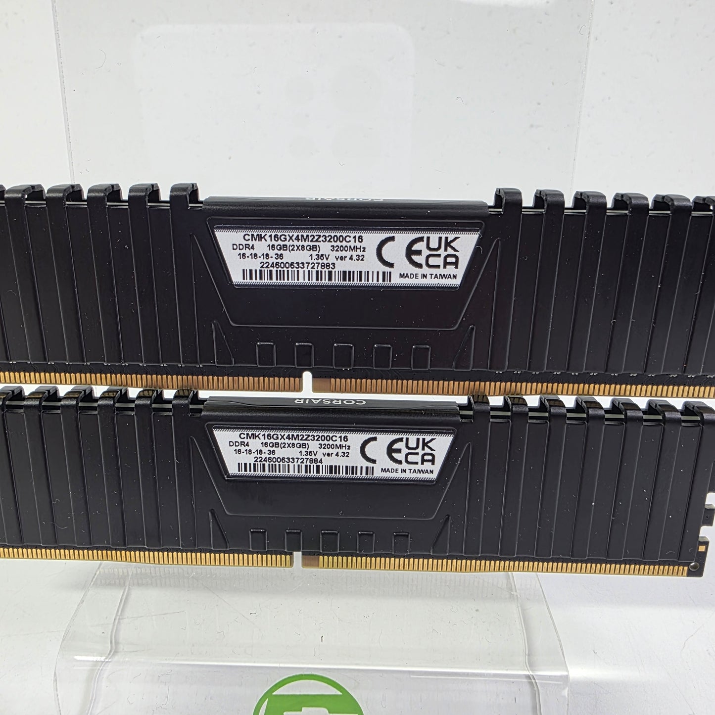 Corsair Vengeance 16GB (2x8GB) RAM DDR4 3200MHz CMK16GX4M2Z3200C16
