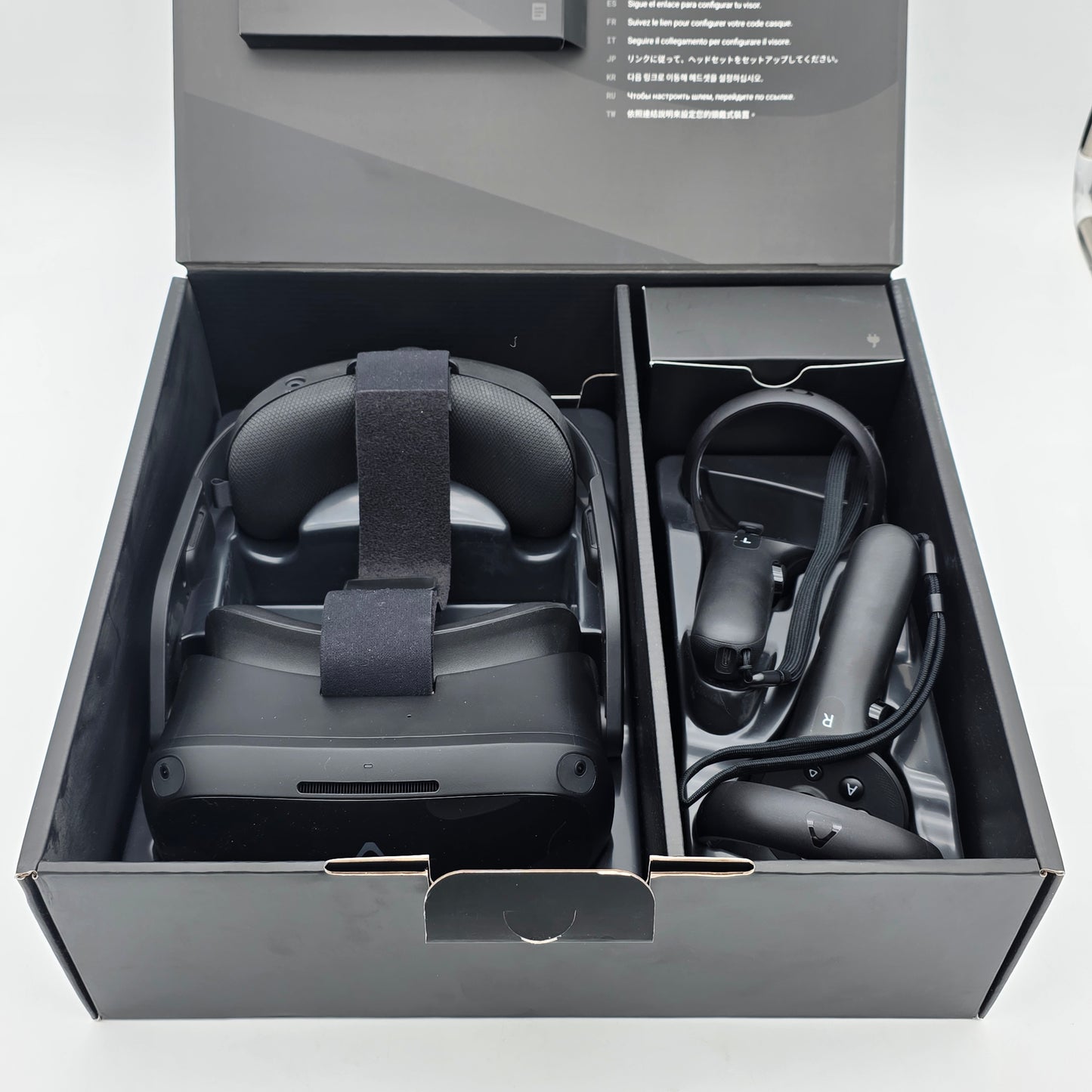 HTC Vive Focus 3 128GB Virtual Reality Headset 2QA4100