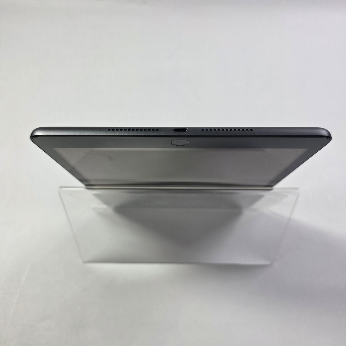 Factory Unlocked Apple iPad 8th Gen 32GB Space Gray MYMP2LL/A