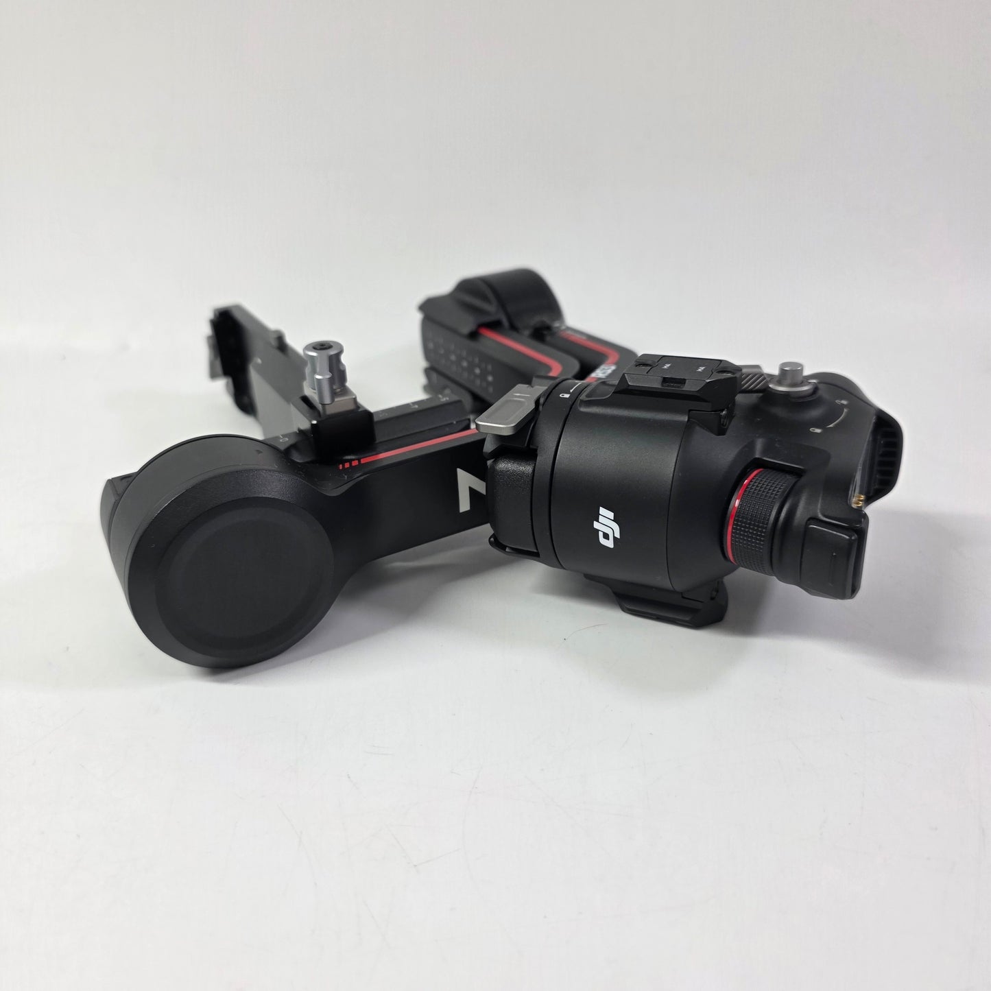 DJI RS 3 Camera Stabilizer  P11C
