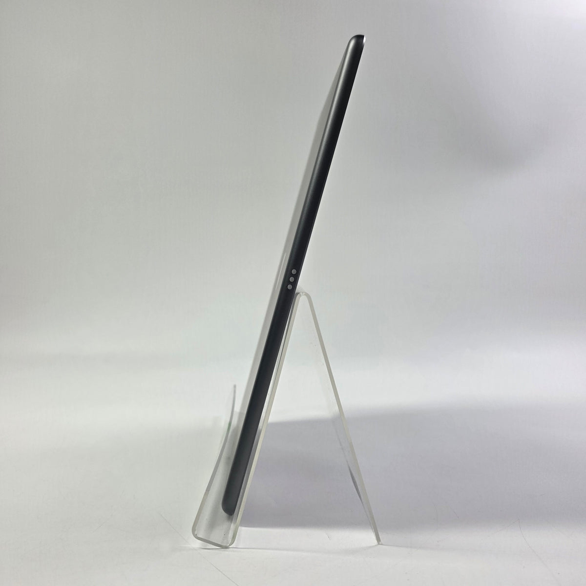 Factory Unlocked Apple iPad 8th Gen 32GB Space Gray MYMP2LL/A