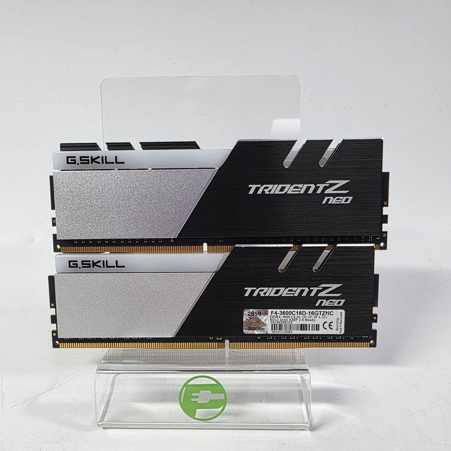 G.Skill Trident Z RGB 16GB (2x8GB) RAM DDR4 3600MHz F4-3600C16D-16GTZNC