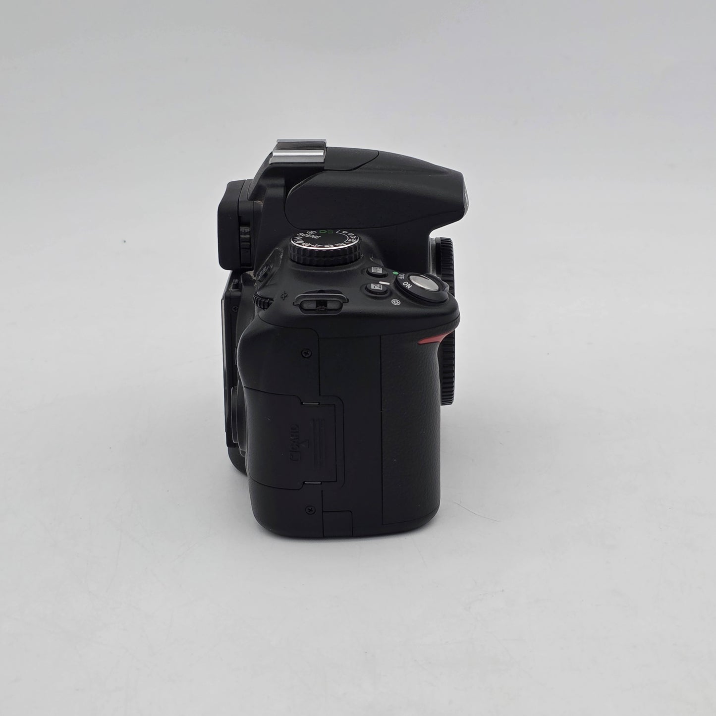 Nikon D5000 12.3MP DSLR Camera