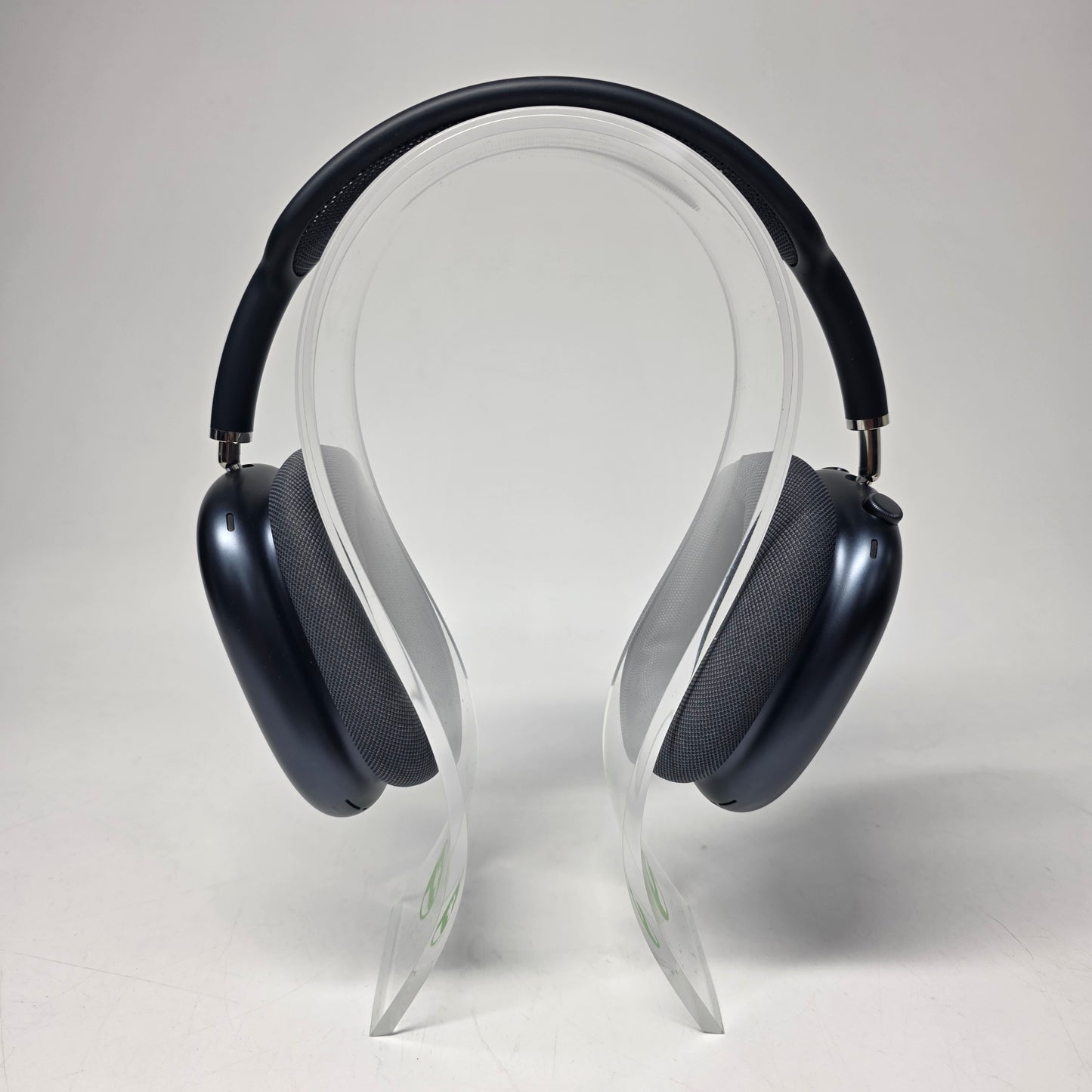 Apple AirPods Max Wireless Over-Ear Headphones Midnight MWW43AM/A