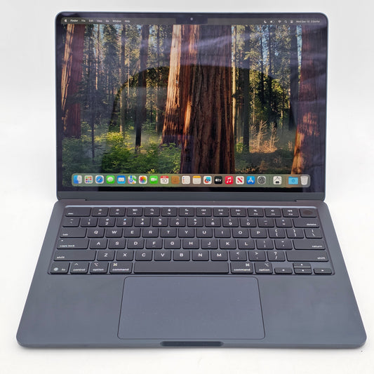 New 2025 Apple MacBook Air 13.3" M4 8C GPU 4.5GHz 16GB RAM 256GB SSD A3240