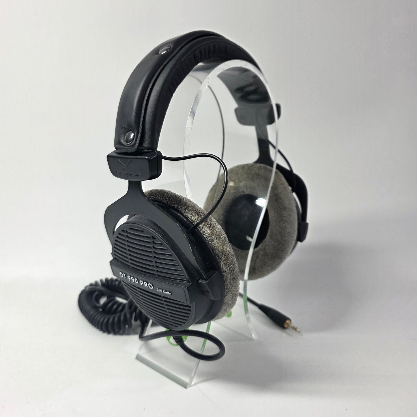 Beyerdynamic DT 990 Pro Professional Studio Headphone Black 483966