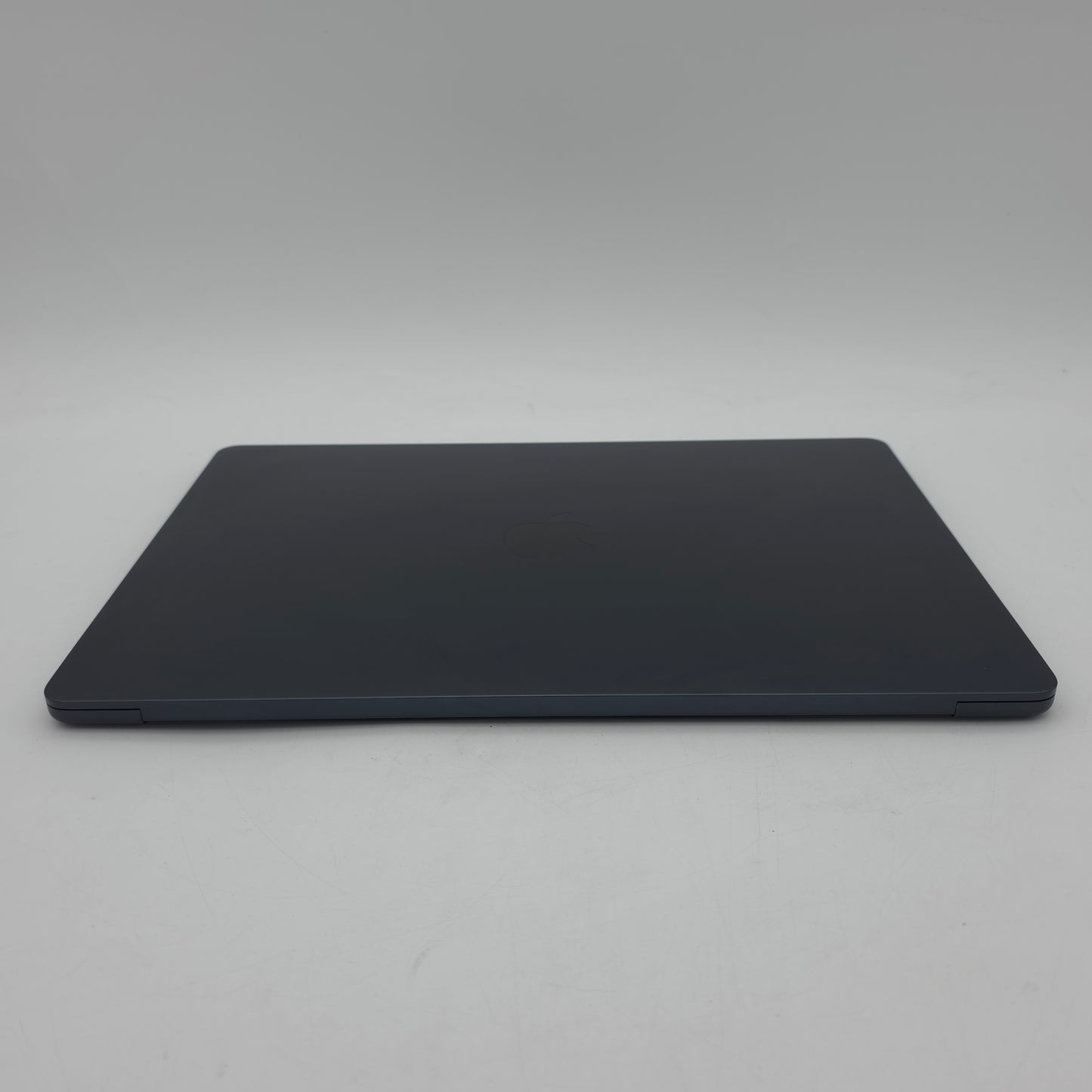 2025 Apple MacBook Air 15" M4 16GB RAM 512GB SSD MW1M3LL/A