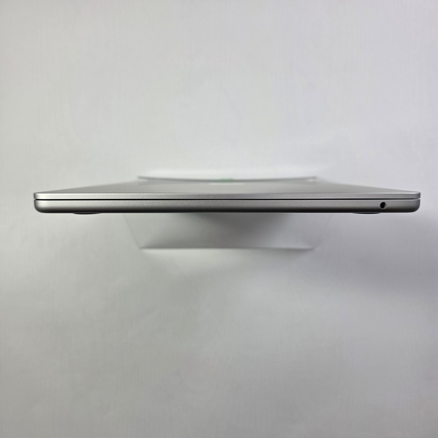 2025 Apple MacBook Air 13.6" M4 10C GPU 4.5GHz 16GB RAM 256GB SSD MW0W3LL/A