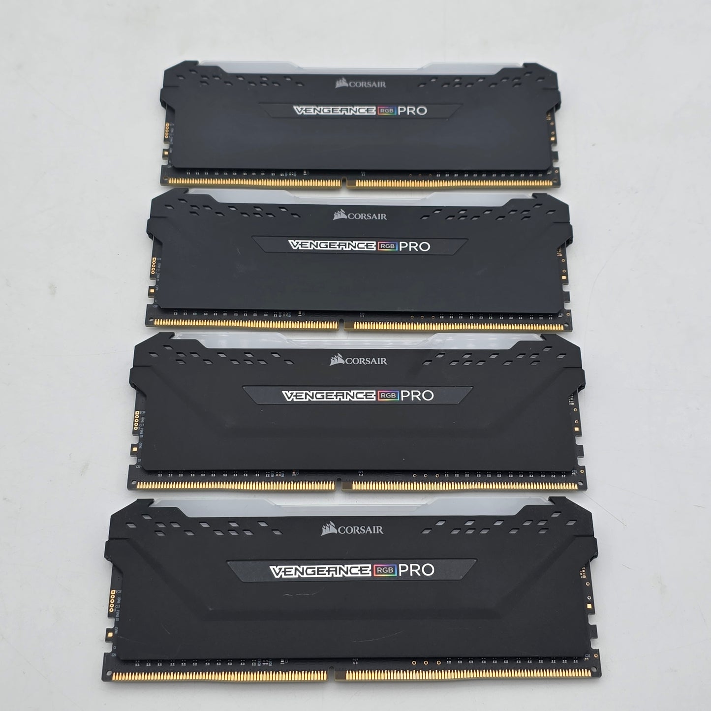 Corsair Vengeance RGB Pro 32GB (4x8GB) RAM DDR4 3200MHz CMW16GX4M2C3200C16