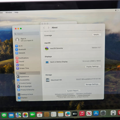 2019 Apple MacBook Air 13.3" i5 1.6GHz 8GB RAM 128GB SSD Space Gray A1932