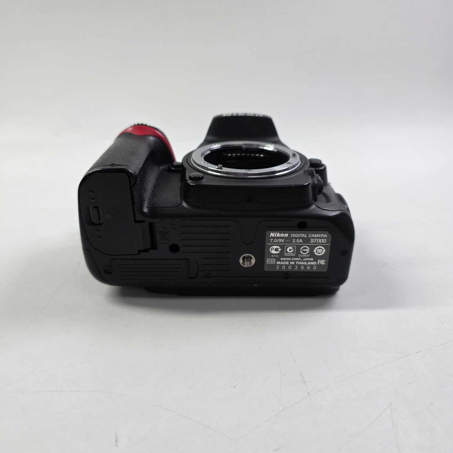 Nikon D7000 16.2MP Digital SLR DSLR Camera