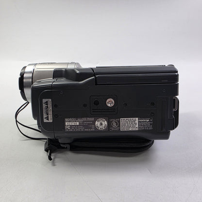 Sony CCD-TRV608 9.2MP Compact Digital Camera