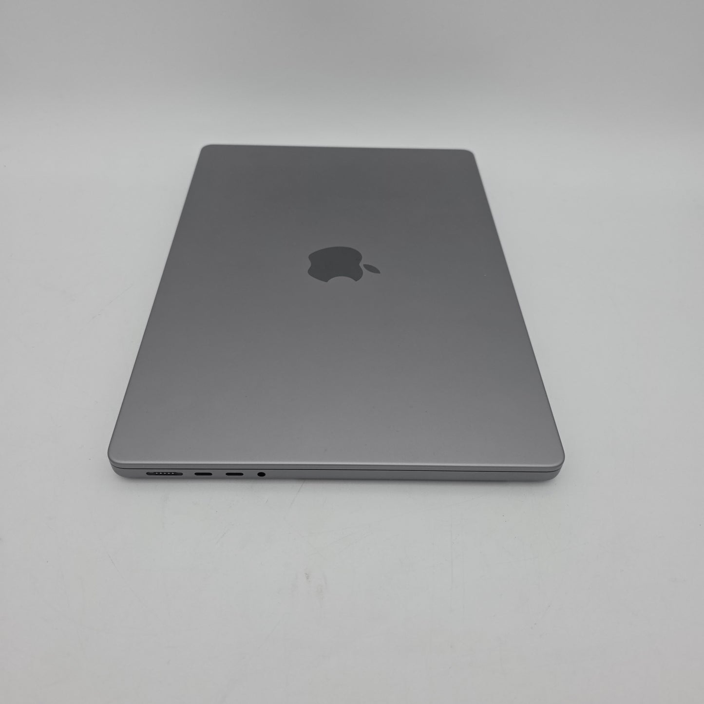2023 Apple MacBook Pro 14" M3 4.0GHz 8GB RAM 512GB SSD