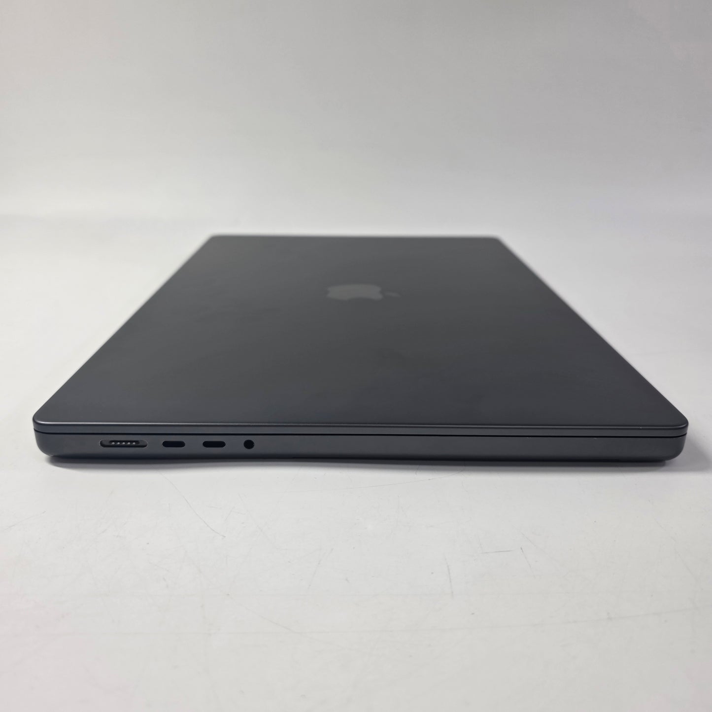 2023 Apple MacBook Pro 16" M3 Max 4.0GHz 48GB RAM 1TB SSD MUW63LL/A