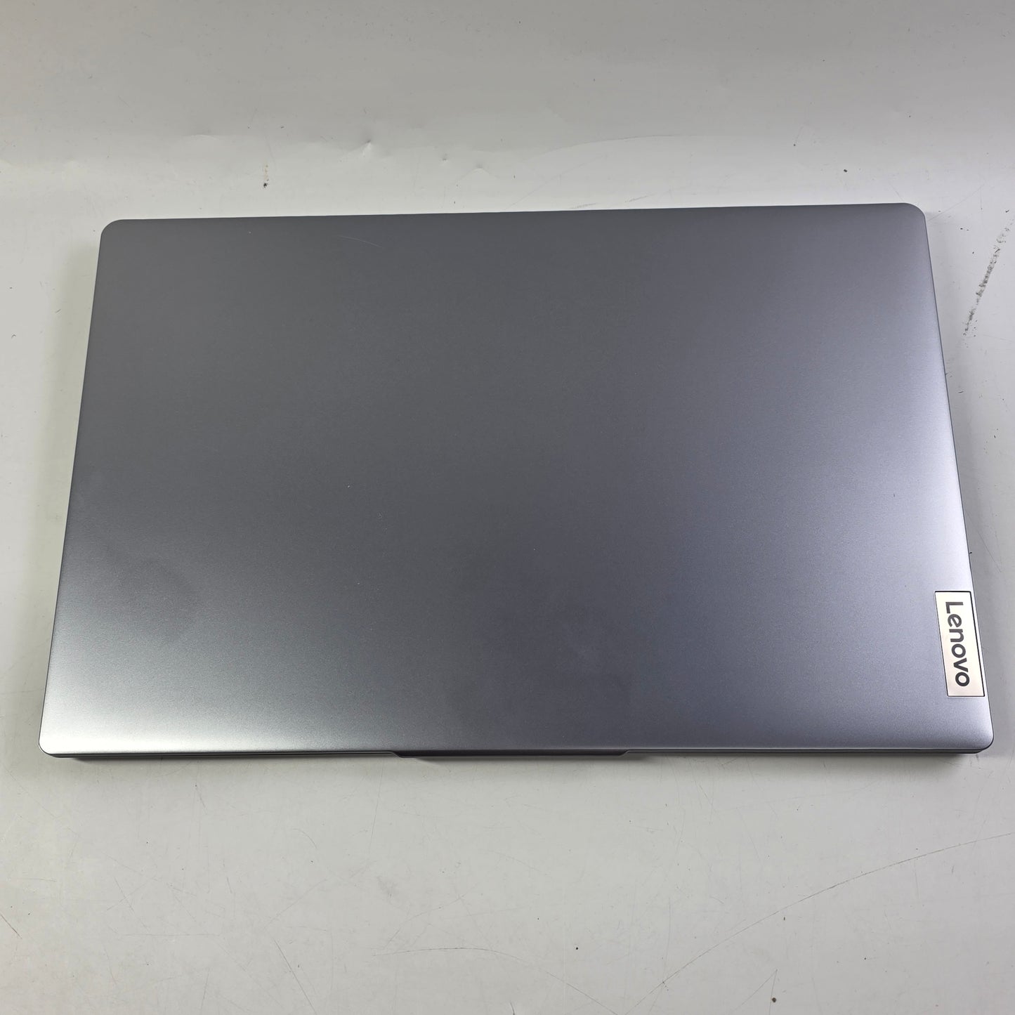 Lenovo IdeaPad Slim 3 15AMN8 15.6" Ryzen 5 7520U 2.8GHz 8GB RAM 512GB SSD