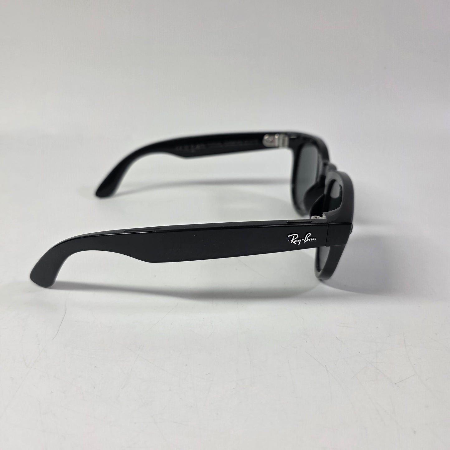 META WAYFARER Camera Glasses  RW4013F
