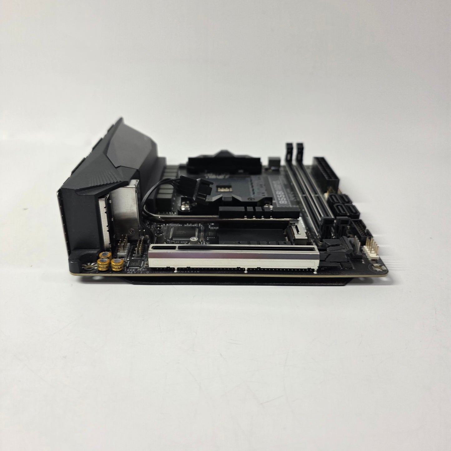 Gigabyte MPG B550I Gaming Edge AM4 Mini-ITX AMD DDR4 Motherboard