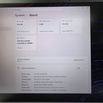 Razer Blade 17 RZ09-0423 17" i9-12900H 2.5GHz 16GB 1TB SSD GeForce RTX 3070 Ti