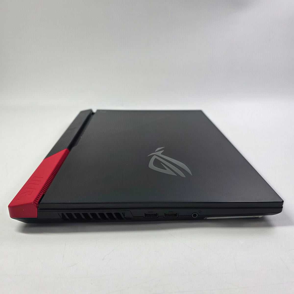 Asus ROG Strix G15 16" Ryzen 9 5980HX 3.3GHz 16GB RAM 512GB SSD AMD