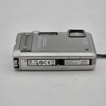 Olympus Stylus Tough 8010 14MP Waterproof Shockproof Digital Camera