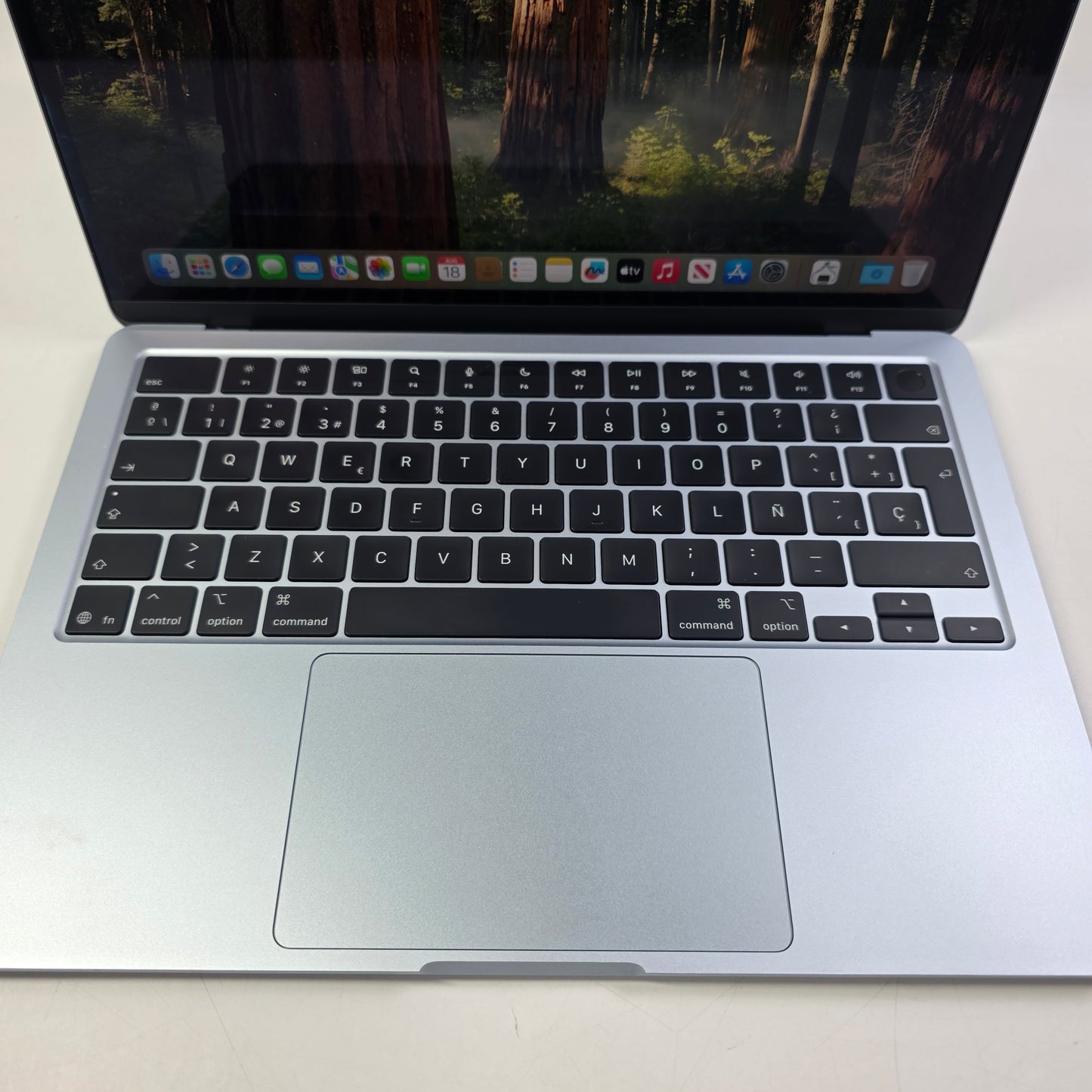 2025 Apple MacBook Air 13.6" M4 8C GPU 4.5GHz 16GB RAM 256GB SSD Z1H7000S6LL/A