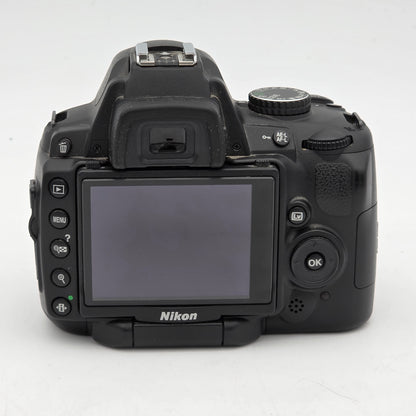 Nikon D5000 12.3MP DSLR Camera