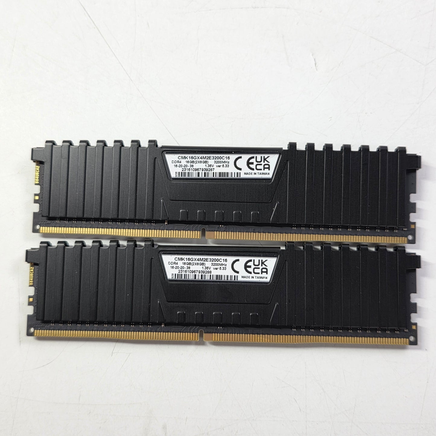 Lot of 4 Corsair Vengeance LPX 16GB (2x8GB)